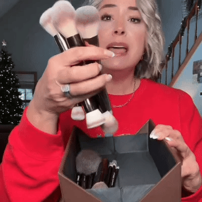 1 set🔥(20-piece coffee-coloured makeup brush set + 2 powder puffs)🔥